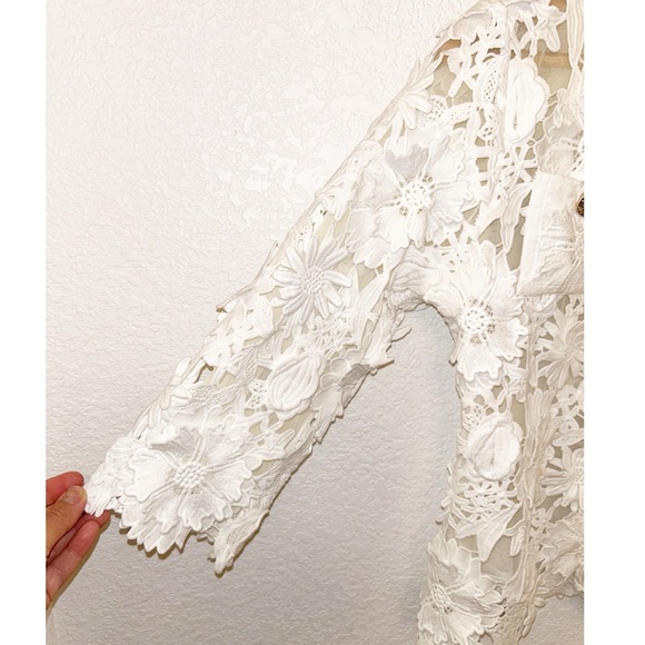 MICHAEL SIMON Textured white Floral Sheer Cropped Blazer Gold hardware SZ:Small - Picture 6 of 16